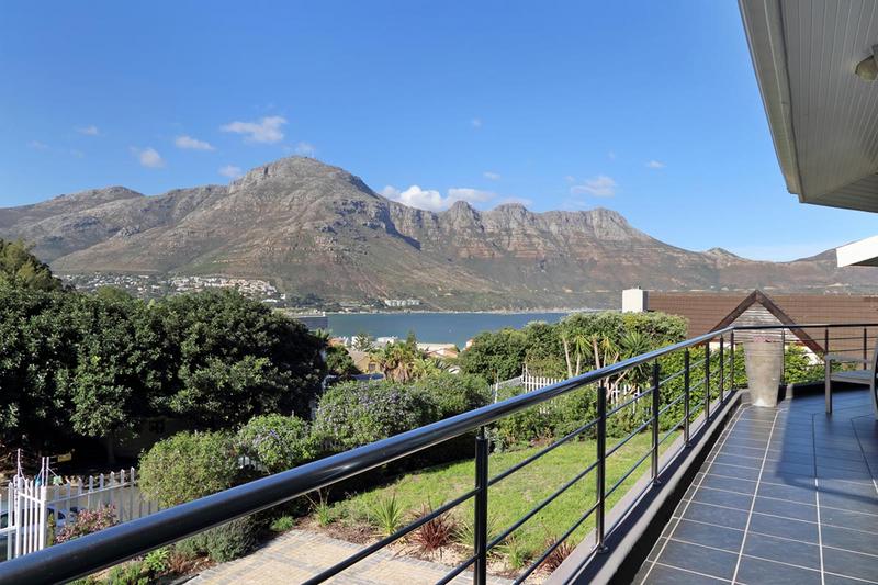 To Let 4 Bedroom Property for Rent in Hout Bay Western Cape